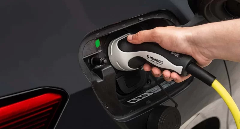 Avrupa'nın Elektrikli Araç Şarj Standardı: Mennekes ve Typ 2 Devrimi