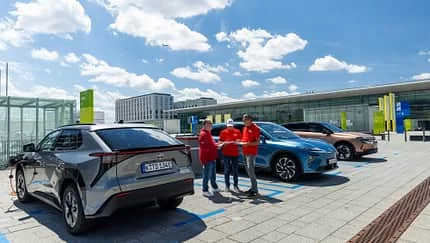 Elektro-SUV karşılaştırması: Toyota bZ4X verimliliğiyle şaşırtıyor