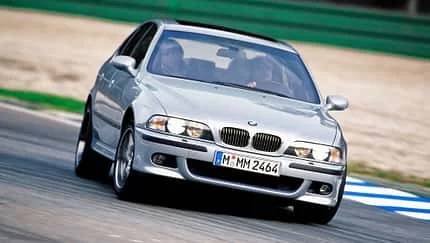 BMW M5 E39: Efsanevi Sportif Sedanın Teknik Analizi