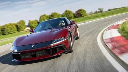 Ferrari 12Cilindri Manuale: V12 Motor ile Manuel Şanzıman Deneyimi
