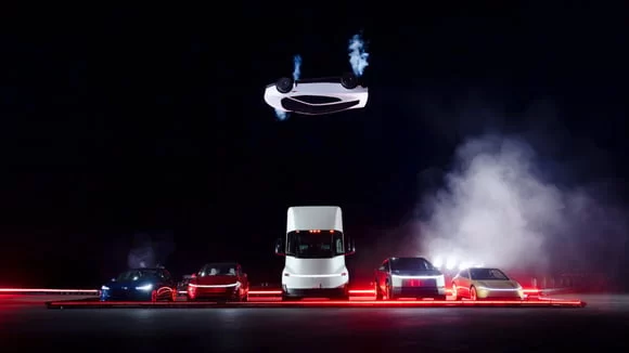 Tesla Roadster Rocket ve Havacılık Kuralları: Gerçekten Uçabilir mi?