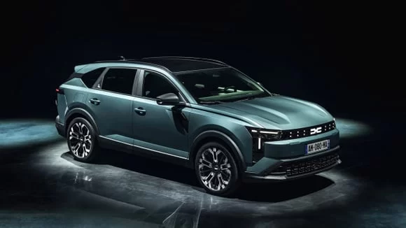 Yeni Dacia Striker Fiyatları Açıklandı: Hibrit ve 4x4 Seçenekleriyle Geliyor