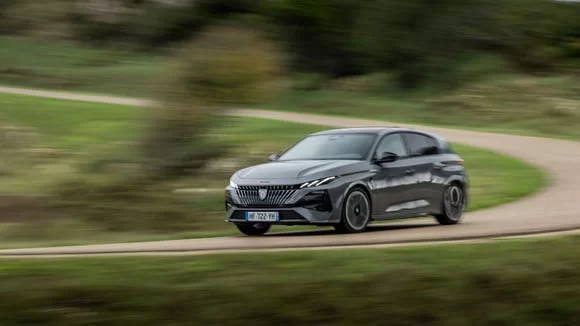 Peugeot ürün gamında donanım atağı: Fiyat artışı yok