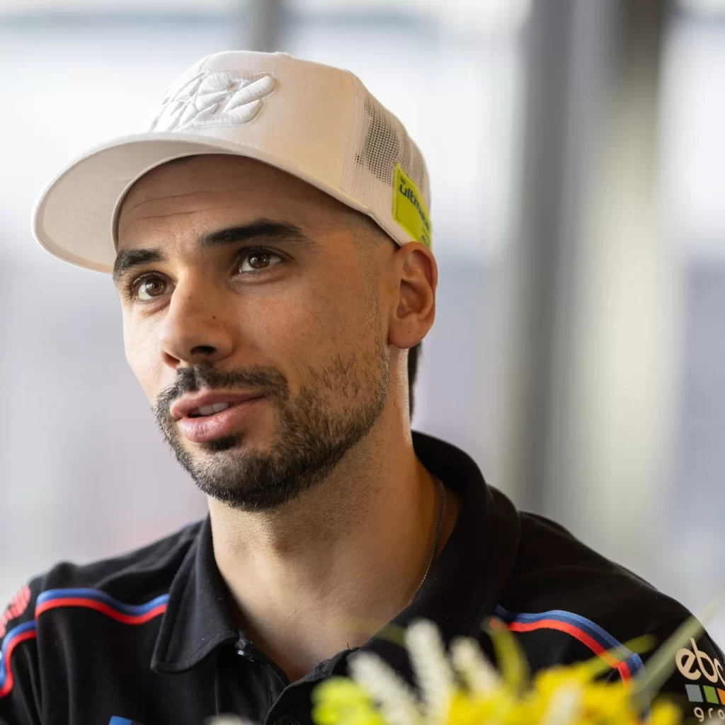 2026 Estoril WorldSBK Heyecanı: Nicolo Bulega Cuma Seanslarına Damga Vurdu