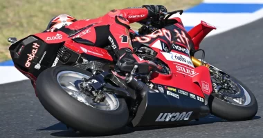 2026 Estoril WorldSBK Heyecanı: Nicolo Bulega Cuma Seanslarına Damga Vurdu