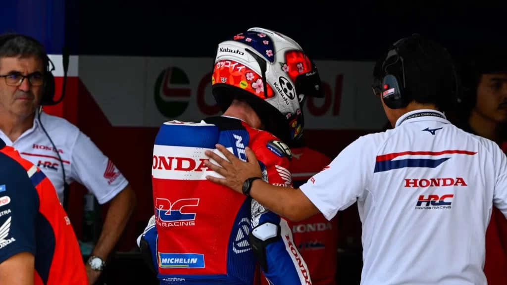 Aleix Espargaro Endonezya MotoGP yarışından çekildi