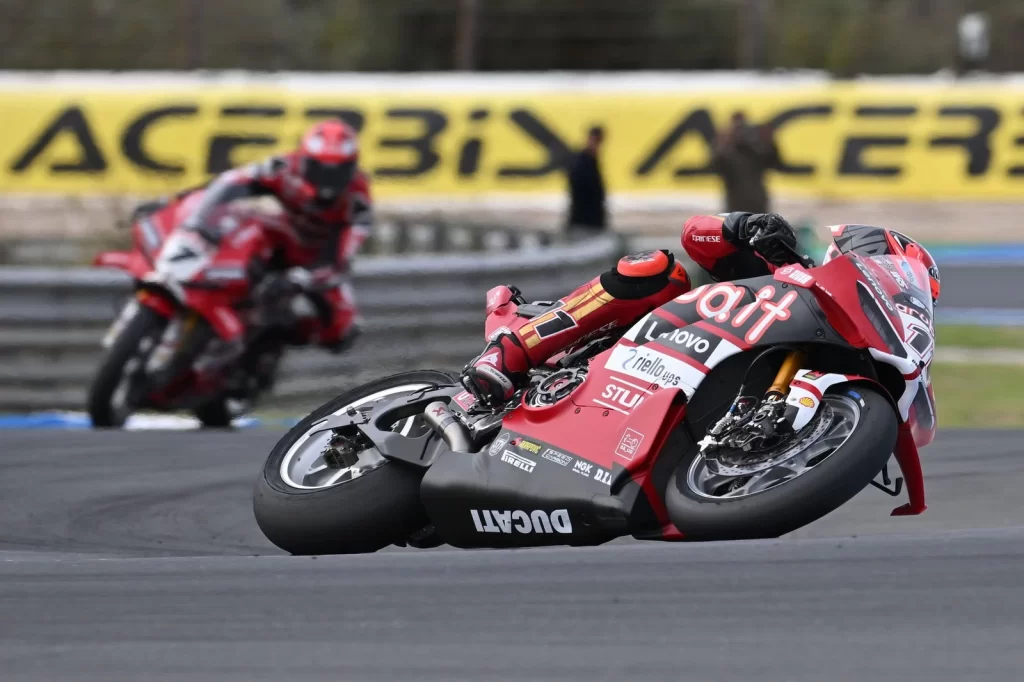 Nicolo Bulega Estoril WorldSBK başarısıyla rekorları altüst etti