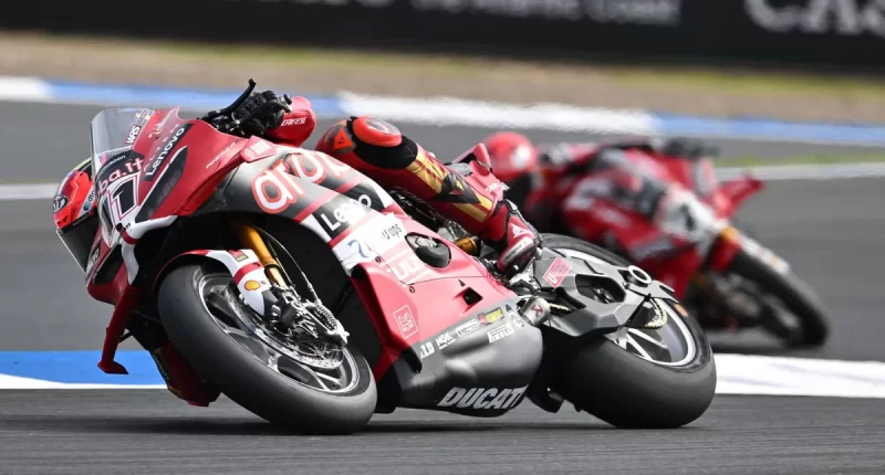 2026 Estoril WorldSBK Yarış 2: Bulega Zirvede, Bautista Podyumu Kaçırdı