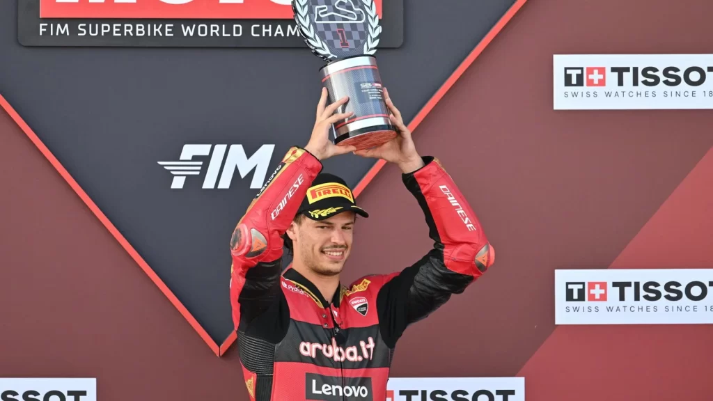 Nicolo Bulega Estoril WorldSBK başarısıyla rekorları altüst etti