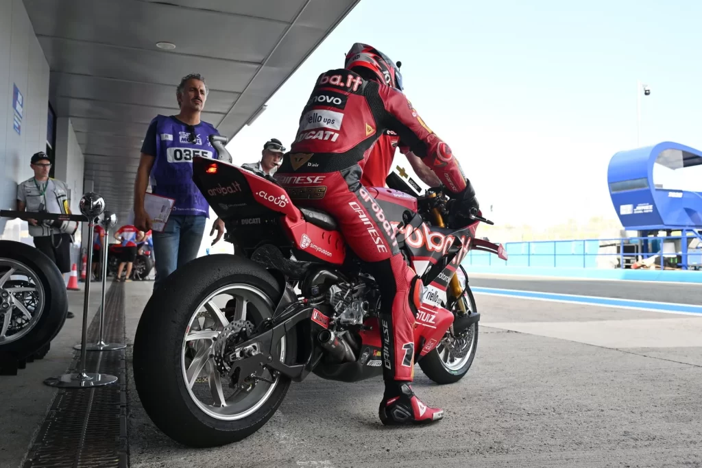 Jerez WorldSBK: Nicolo Bulega'dan Sezonun 30. Zaferi