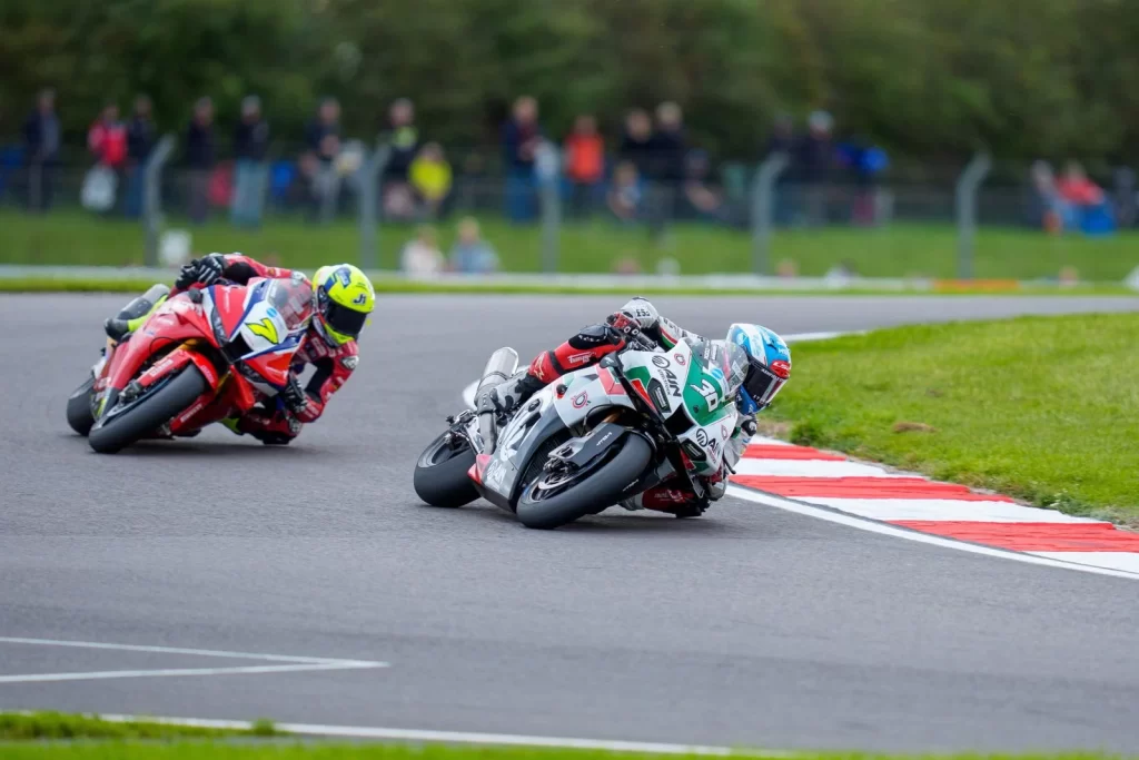 Max Cook ve BSB finali: Islak zeminde zorlu bir mücadele