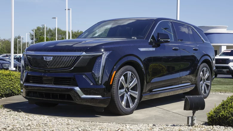 Cadillac Escalade IQ modellerini etkileyen büyük yangın paniği