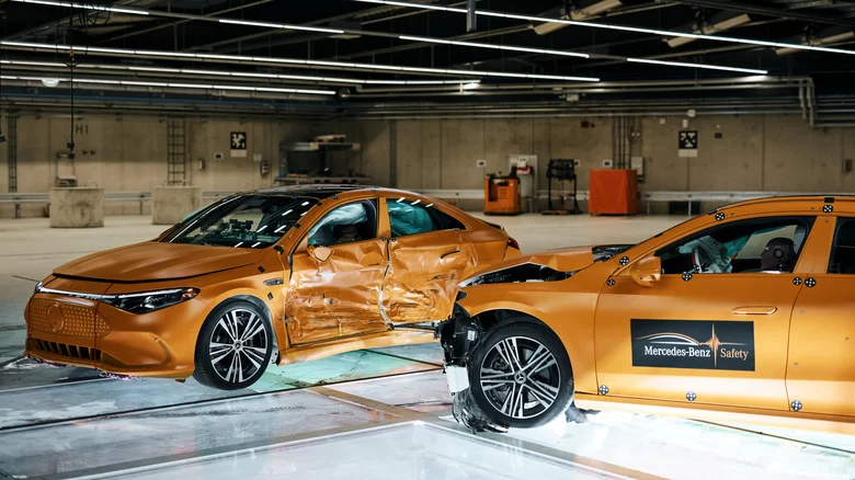 yeni CLA güvenlik testleri - Mercedes-Benz Yeni CLA Modellerinde EV Güvenlik Testini Gerçekleştirdi