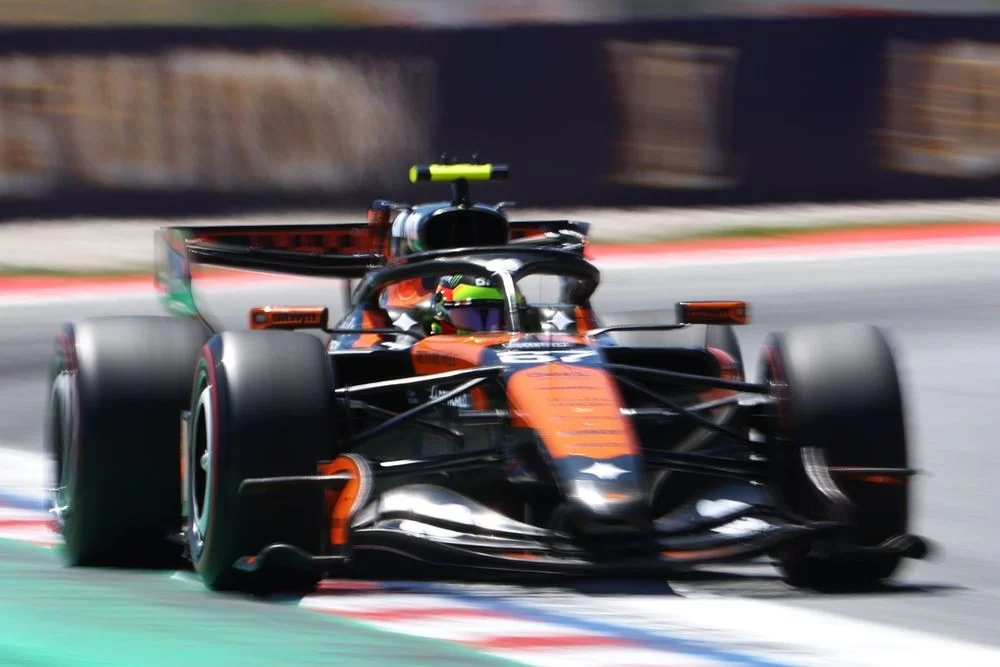 McLaren, Leonardo Fornaroli ile Sözleşme Yeniledi: 2027 Hedefleri Büyüyor