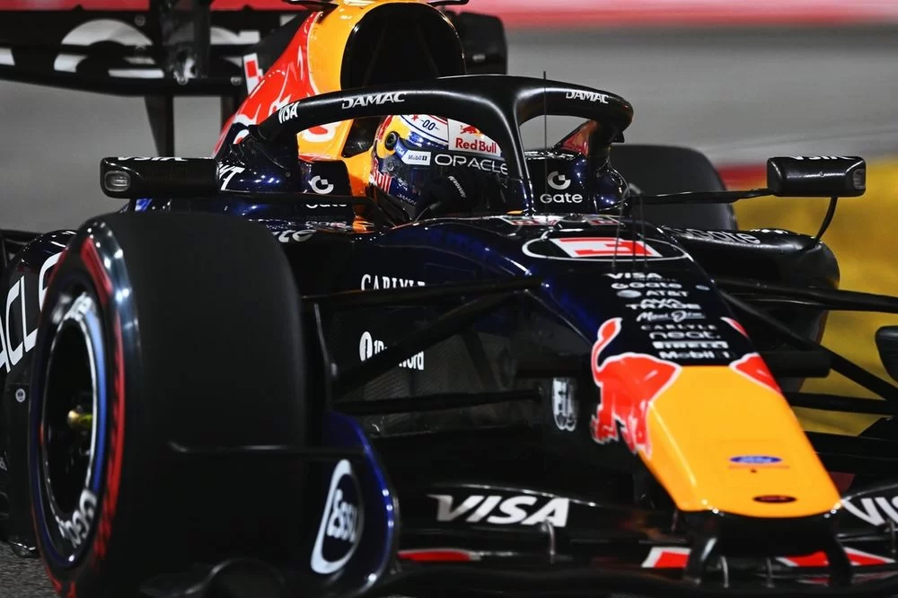 F1 Singapur GP: Max Verstappen'in Marina Bay Zaferi ve Stratejik Hamleler