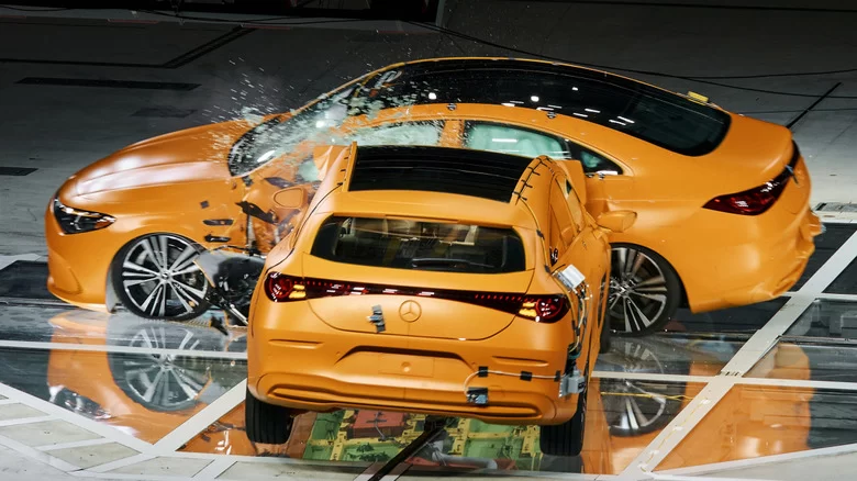 yeni CLA güvenlik testleri - Mercedes-Benz Yeni CLA Modellerinde EV Güvenlik Testini Gerçekleştirdi