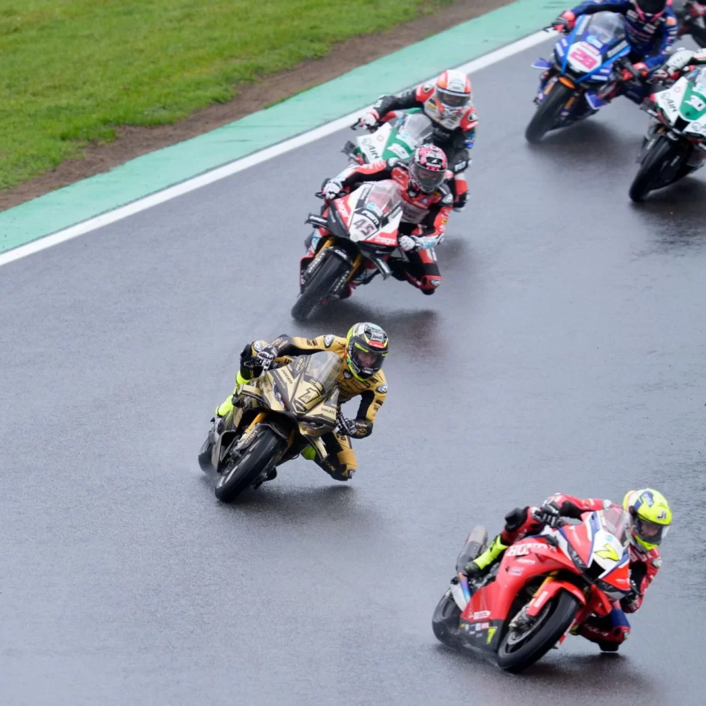 Joe Talbot, Brands Hatch'te İlk BSB Podyumuna Ulaştı