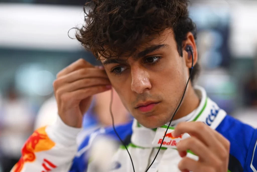 Red Bull için zorlu karar: 2027 F1 sürücü kadrosu belirsizliği