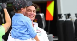Toto Wolff'un oğlu Jack Wolff karting kazasını yara almadan atlattı