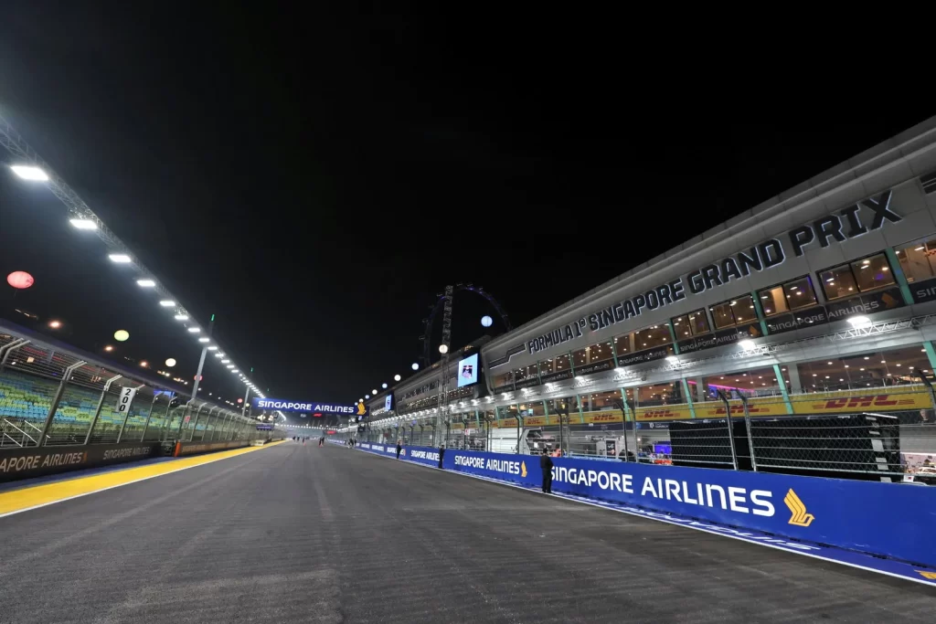 Singapur GP izinsiz giriş - Singapur GP'de İzinsiz Giriş: F1 Hayranı Hapis Cezasıyla Karşı Karşıya