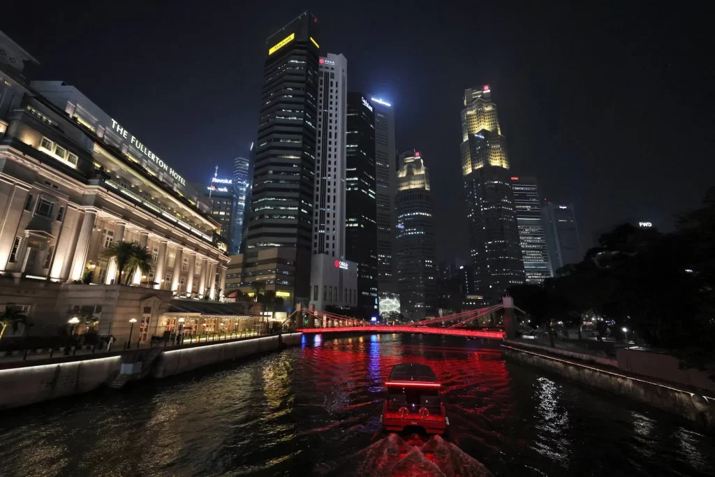 Singapur GP izinsiz giriş - Singapur GP'de İzinsiz Giriş: F1 Hayranı Hapis Cezasıyla Karşı Karşıya