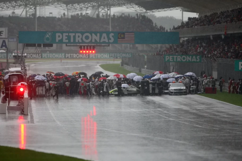 Bahrain GP hava durumu: Malezya'da yağmur sürprizi bekleniyor